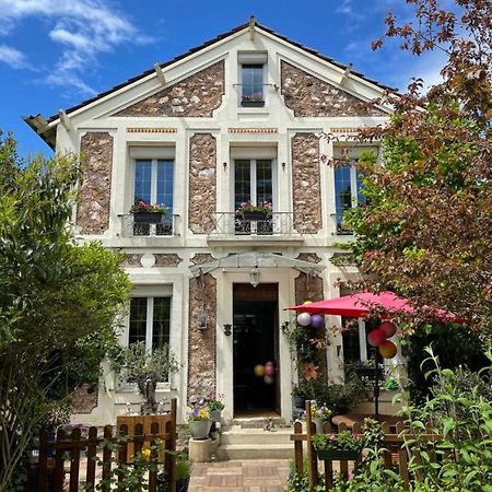 Appartamento Petit Studio De La Maison Du Bonheur - Rez De Jardin Villiers-sur-Marne Esterno foto