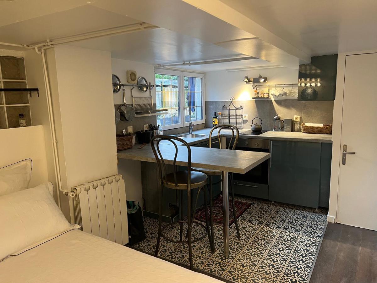 Appartamento Petit Studio De La Maison Du Bonheur - Rez De Jardin Villiers-sur-Marne Esterno foto